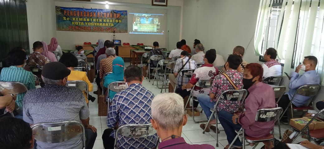 Pengukuhan Ketua RW RT Kelurahan Kadipaten oleh MPP Kraton Kota Yogyakarta